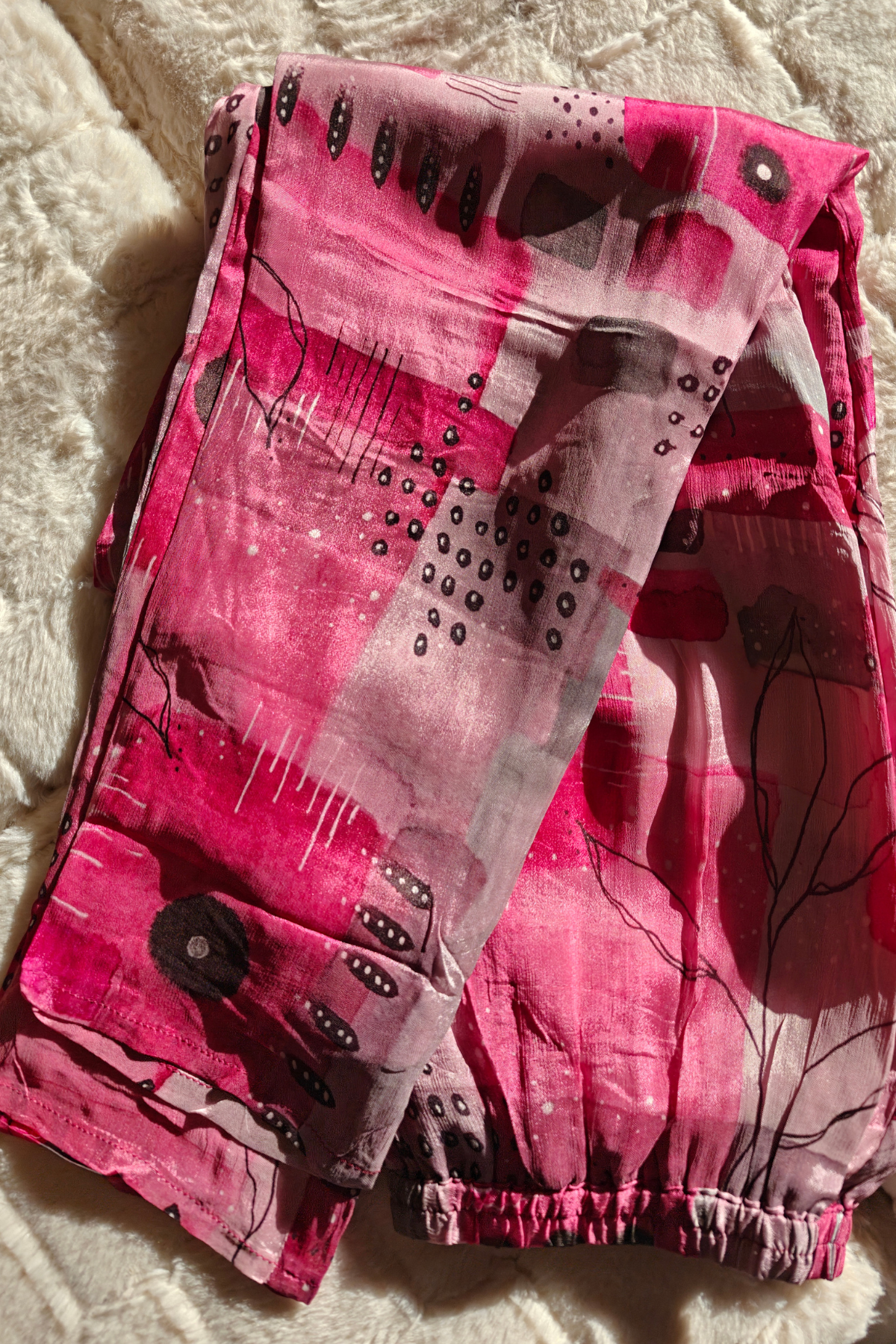 Pink Abstract Print Kurta with Embellished Collar