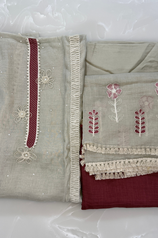 Mul Cotton Suit Set with Maroon Accents