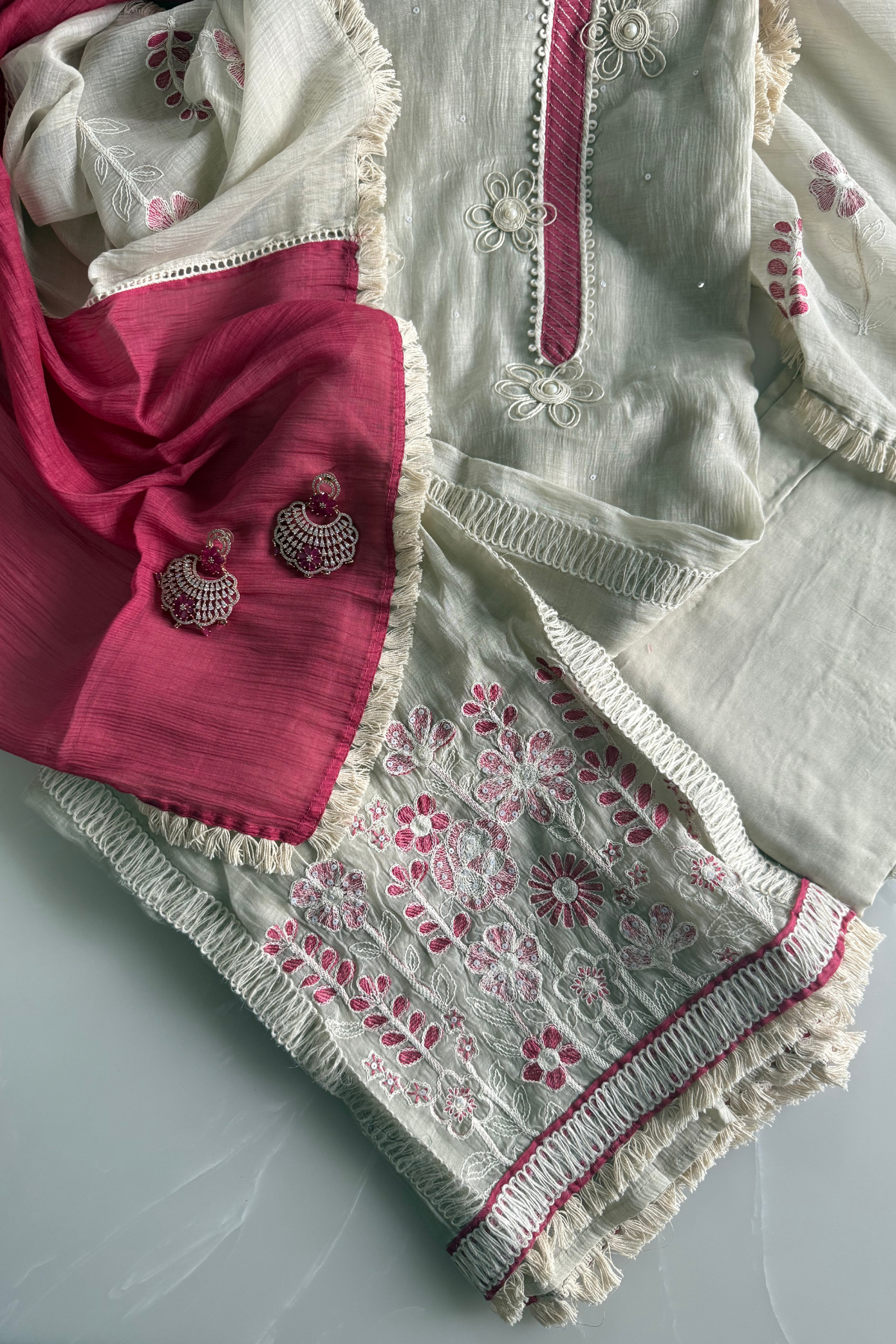 Mul Cotton Suit Set with Maroon Accents