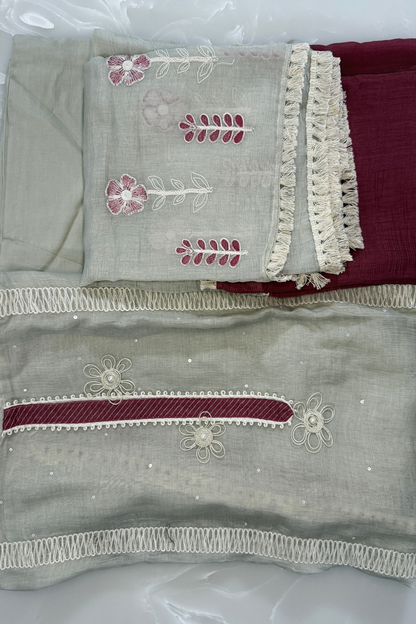 Mul Cotton Suit Set with Maroon Accents