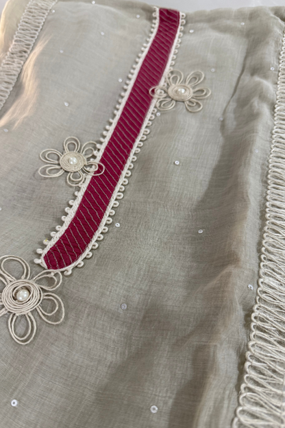 Mul Cotton Suit Set with Maroon Accents